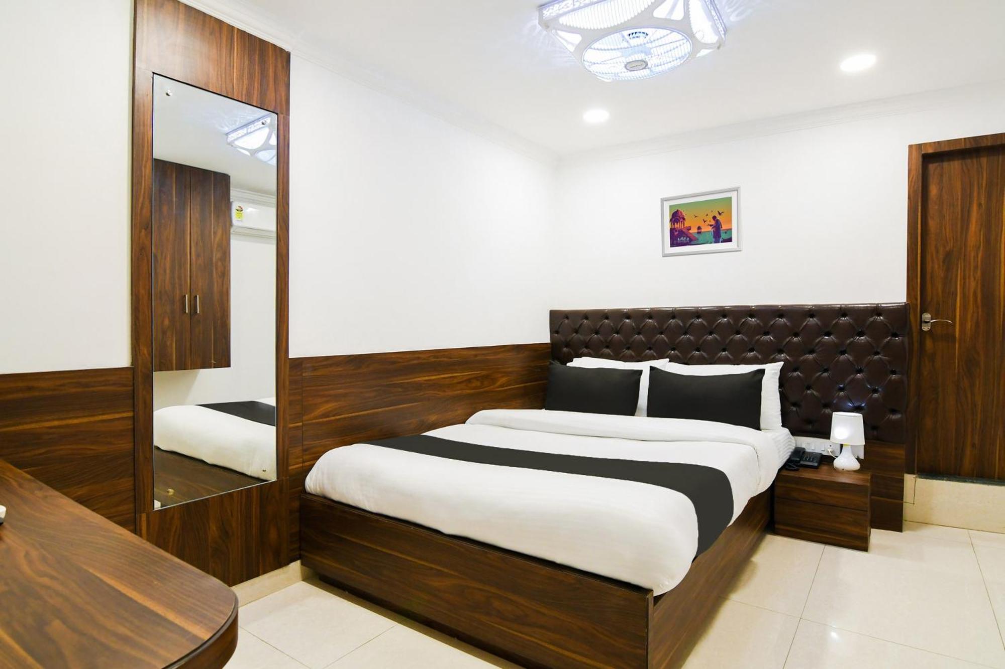 Super Hotel O Eminent Hotel Kalküta Dış mekan fotoğraf