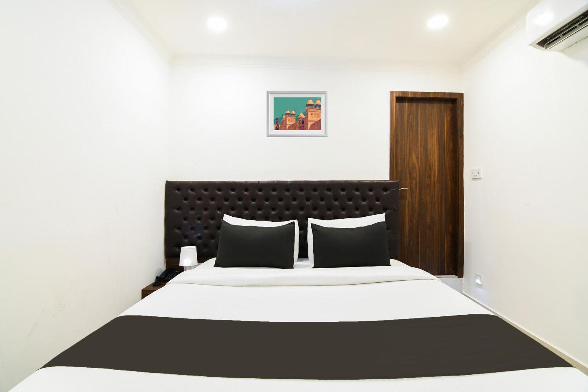 Super Hotel O Eminent Hotel Kalküta Dış mekan fotoğraf